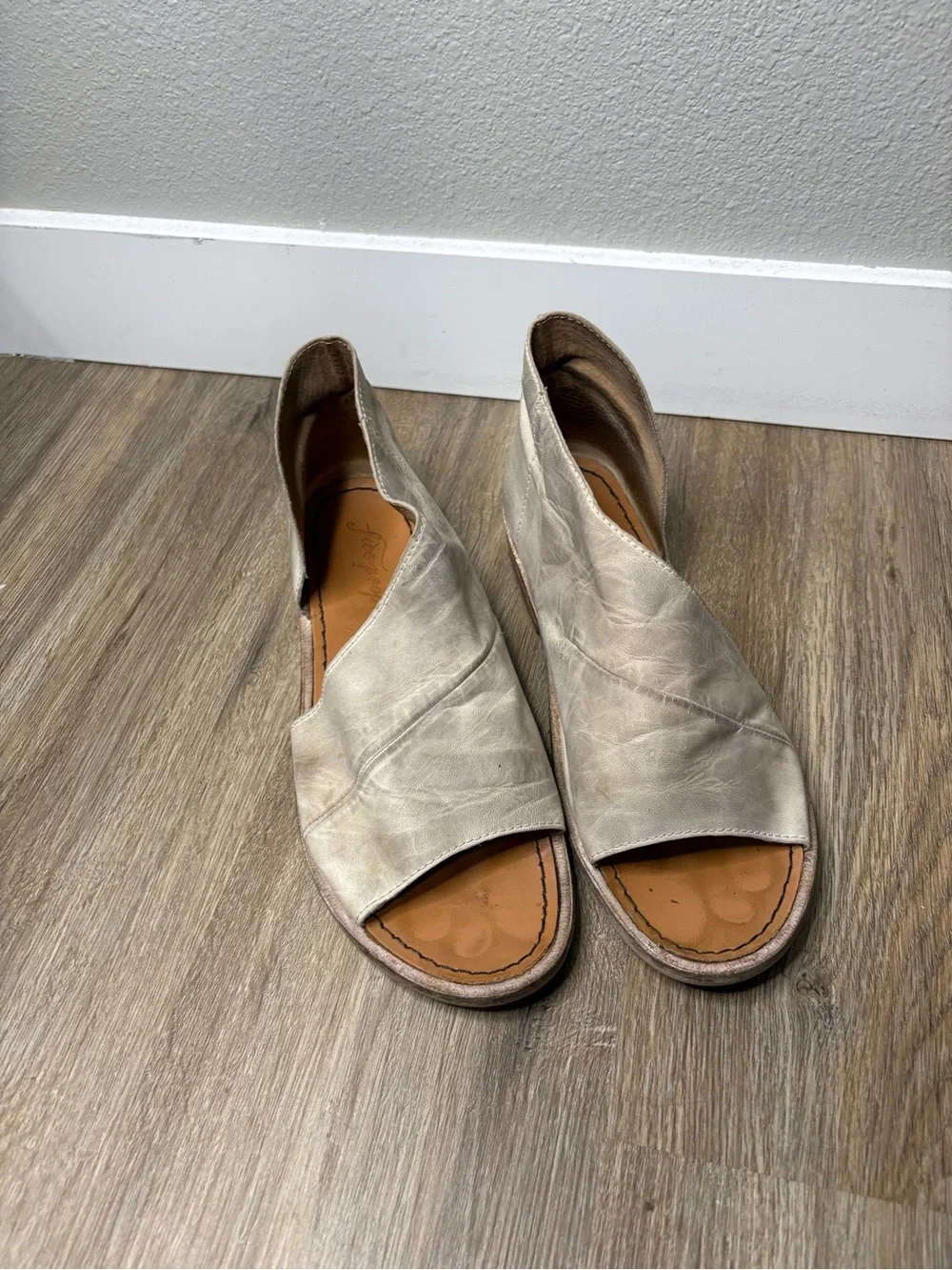 Free People Mont Blanc Asymmetrical Gray Leather Sandals Spain Size 38
